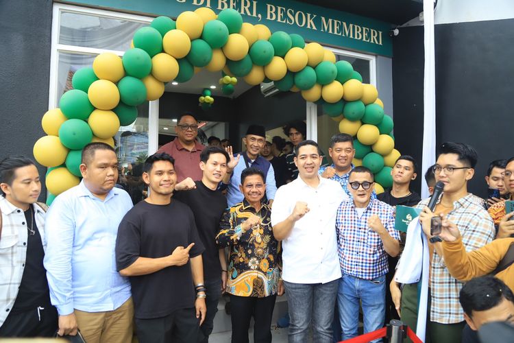 Richard Theodore Buka Rumah Makan Gratis di Kota Tangerang