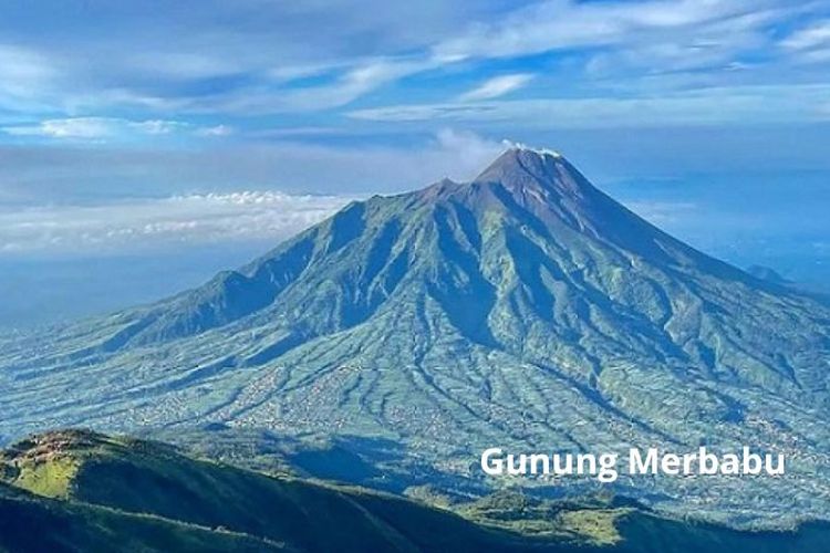 Misteri dan Keindahan Gunung Merbabu: Mitos, Pantangan, dan Petualangan di Puncak Jawa Tengah