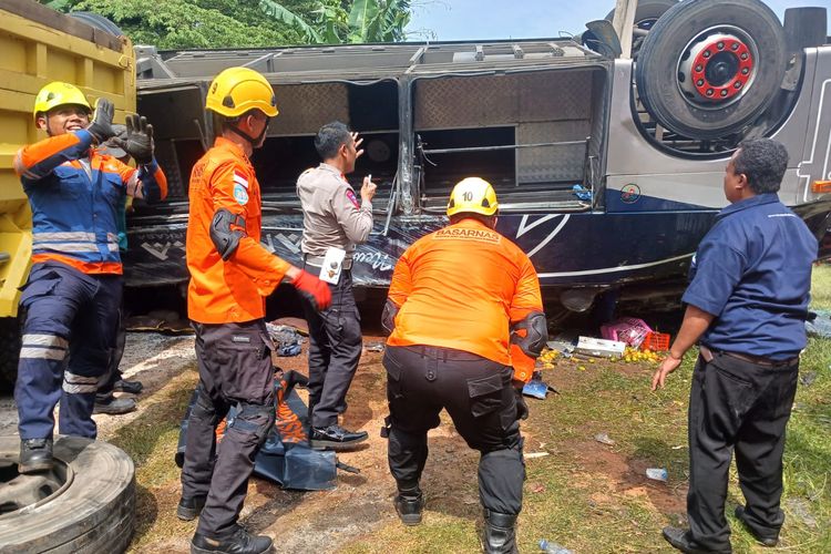 Kronologi Kecelakaan Mengerikan Bus PO Shantika Di Tol Pemalang-Batang ...