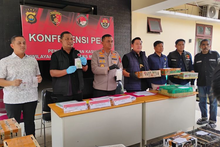 Polres Muaro Jambi Ungkap Dua Kasus Besar: Perdagangan Satwa Dilindungi dan Narkoba Lintas Provinsi