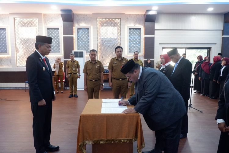 Baru Dilantik, 13 Kepala Sekolah di Muaro Jambi Langsung Mundur, Ada Apa?
