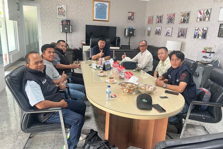 KONI Jambi Gandeng Gede Widiade, Siapkan Modernisasi Sarana Olahraga