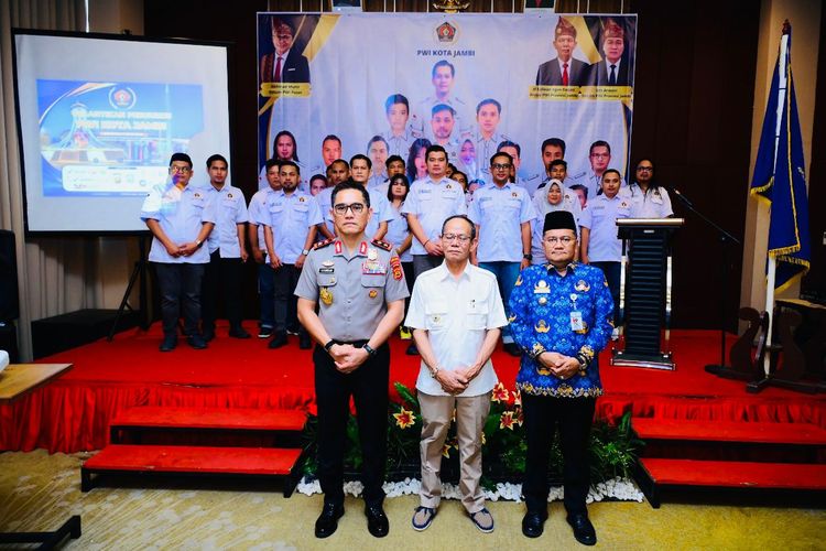 Kapolda Jambi Hadiri Pelantikan Ketua dan Pengurus PWI Kota Jambi Masa Bakti 2026-2029