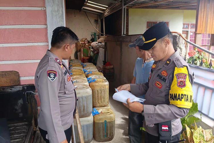 Satreskrim Polres Kerinci Bongkar Dugaan Penyalahgunaan Solar Subsidi, 59 Jerigen dan Dua Pelaku Diamankan