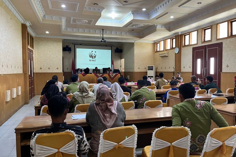 Ratusan Warga Terlibat Restorasi Bukit Tigapuluh, 30 Ribu Bibit Ditanam untuk Pulihkan Hutan dan Dongkrak Ekonomi