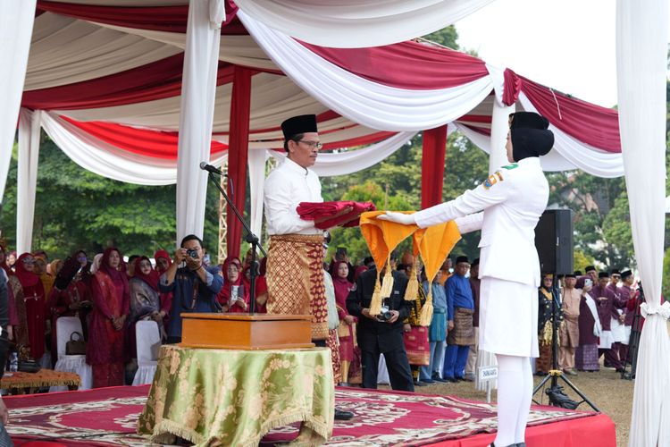 HUT ke-81 RI di Universitas Jambi (UNJA), Paskibraka dan Parade Semarakkan Upacara Kemerdekaan
