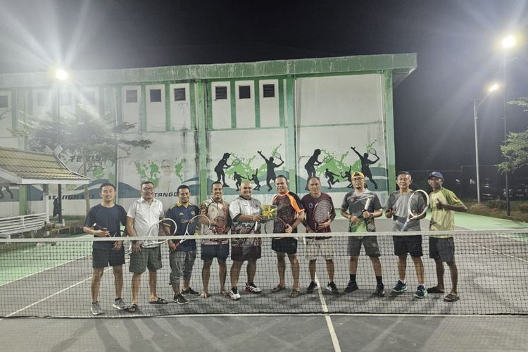 Tubuh Sehat, Silaturahmi Kuat: Kebun Batanghari dan Kejari Gelar Ekshibisi Tenis