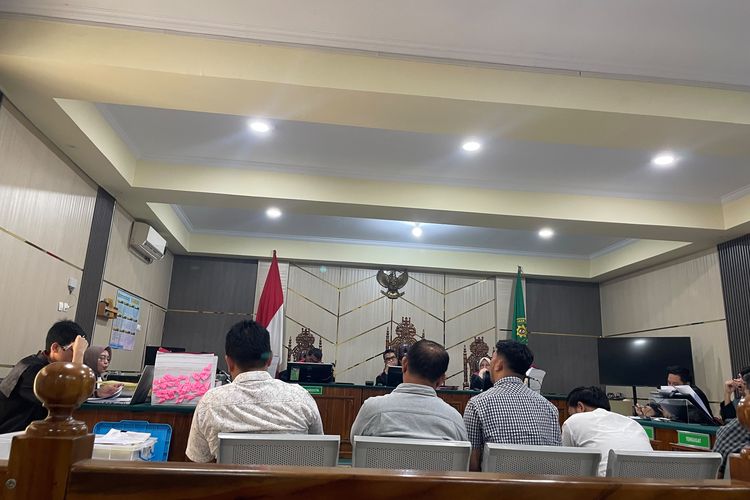 Saksi Akui Terima Uang Rp15 Juta, Ajudan Varial Adhi Putra Beberkan Aliran Uang dari Rudi Wage