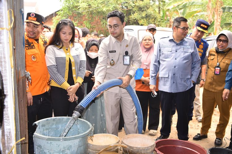 Kemarau Ekstrem dan Kabut Asap: Hampir 2 Juta Liter Air Bersih Disalurkan Pemkot Jambi, Ribuan Kotak Masker Ikut Dibagikan