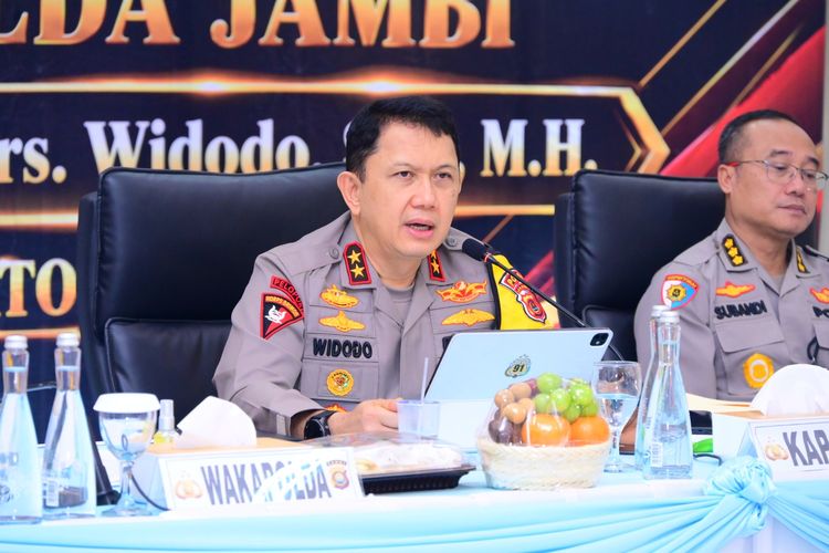 Kapolda Jambi Sampaikan Commander Wish, Tekankan Pelayanan Publik dan Penegakan Hukum Berkeadilan