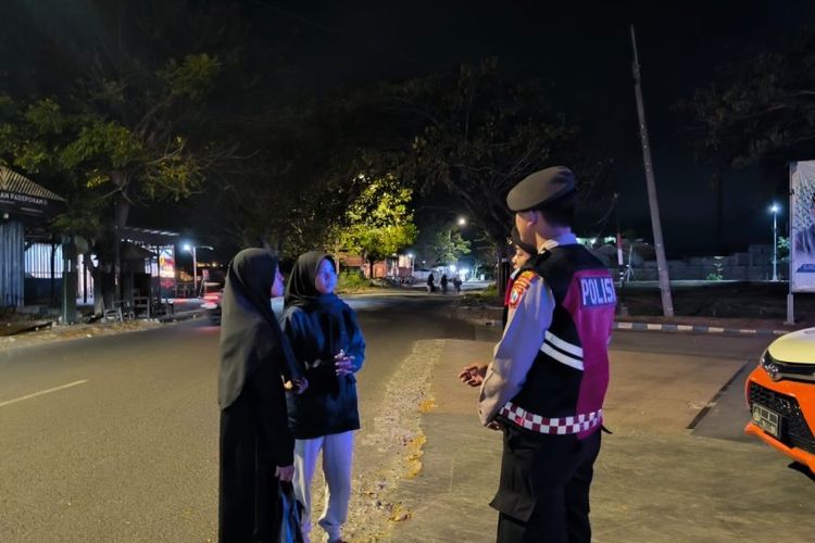 Samapta Polres Bangkalan Laksanakan Patroli Sambang Kamtibmas di Sekitar Universitas Trunojoyo