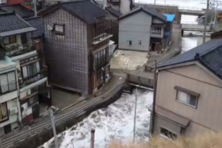 Tsunami Dan Goncangan Gempa Berkekuatan 7,5 Magnitudo, Begini Informasi Bencana Awal Tahun Baru 2024 Menerjang Jepang