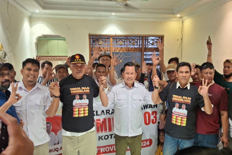 Alih Dukungan! Ratusan Kader Gerindra Deklarasi Dukung Paslon Wali Kota dan Wakil Wali Kota Tegal Nomor Urut 3 Faruq-Ashim