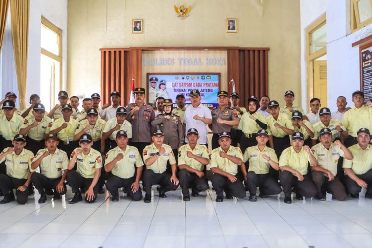 Dirbinmas Polda Jateng Buka Diklat Satpam Gada Pratama di Polres Tegal Kota