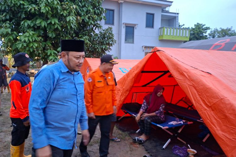 Wali Kota Dedy Yon Turun ke Lokasi Banjir di Kecamatan Margadana Kota Tegal, Ratusan KK Terdampak