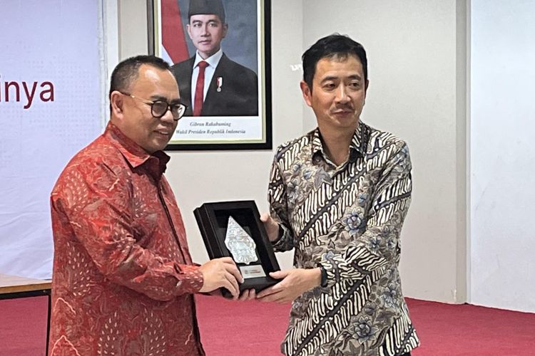 Universitas Harkat Negeri Soroti Ancaman Sampah Plastik Global dalam Kuliah Umum Internasional