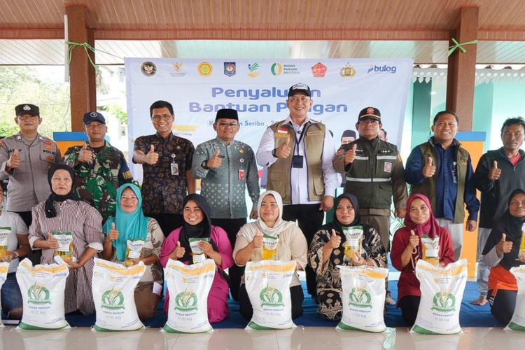Bantuan Beras Bulog Sampai ke Pulau Terpencil, Begini Cerita Haru Warga Kepulauan Seribu