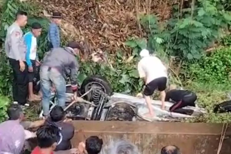 Kecelakaan Avanza Masuk Jurang di Subang Terungkap, Ada Pasangan Pengantin Baru