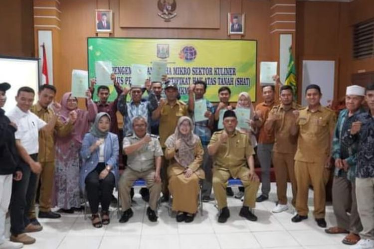 Alhamdulillah 853 Pelaku Usaha Kuliner Sukabumi Dapat Sertifikat Hak Atas Tanah