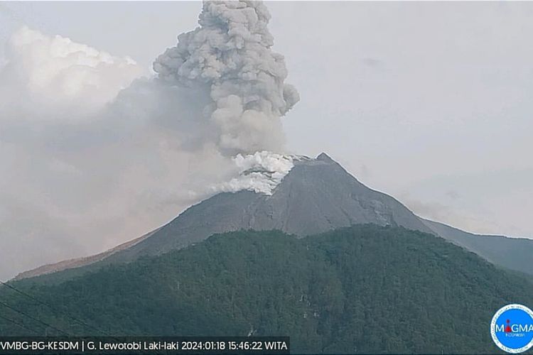 4 Gunung Api di Indonesia Erupsi Berbarengan Hari Ini