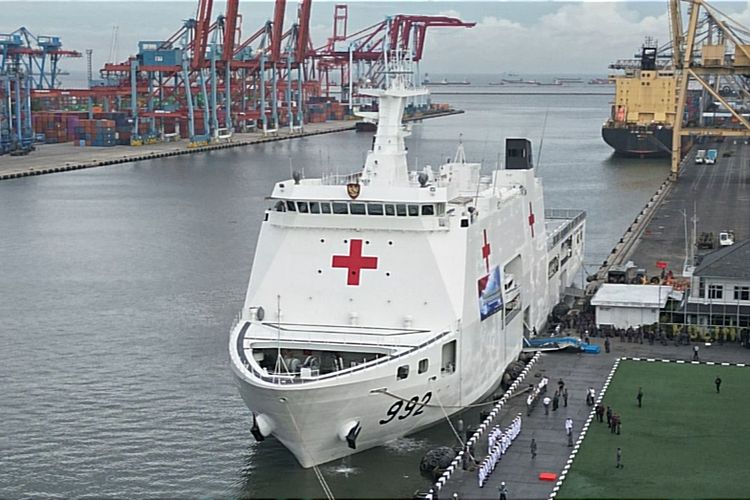 Prabowo Lepas KRI dr. Radjiman Wedyodiningrat 992 Bantuan Kemanusiaan Palestina Ada Raffi Ahmad dan Atta Halilintar