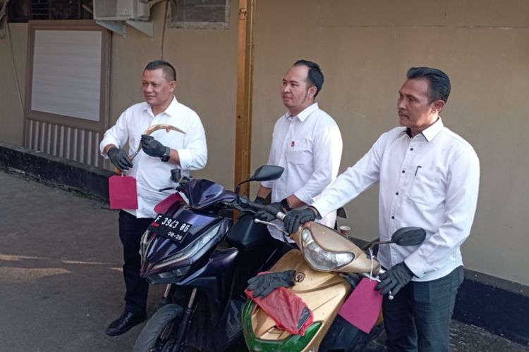 Tawuran Bocil SMP Berujung Curi Motor di Sukabumi 