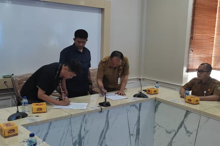 KPU dan RSUD Syamsudin SH Sukabumi Tandatangani Perjanjian Pemeriksaan Kesehatan Bacalon Walikota dan Wakil Walikota Sukabumi 2024