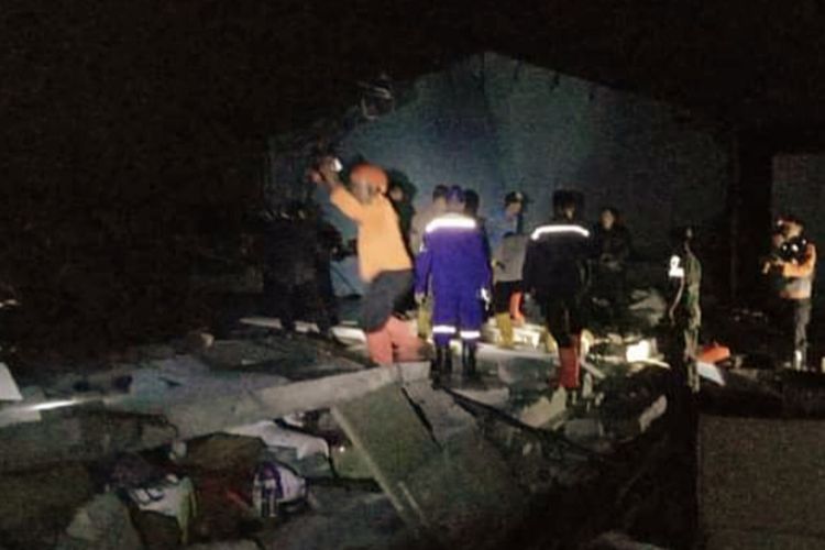 Bangunan Gudang di Bogor Ambruk 2 Korban Jiwa 4 Luka-luka 