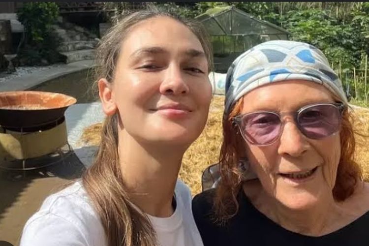 Darah Bule, Jiwa Indonesia: Ini 3 Selebriti Blasteran yang Memukau Negeri