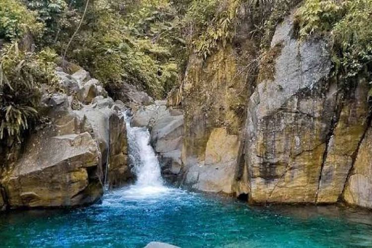 Pesona Curug Cibaliung, Kesegaran Asri yang Dapat Ditemui di Bogor