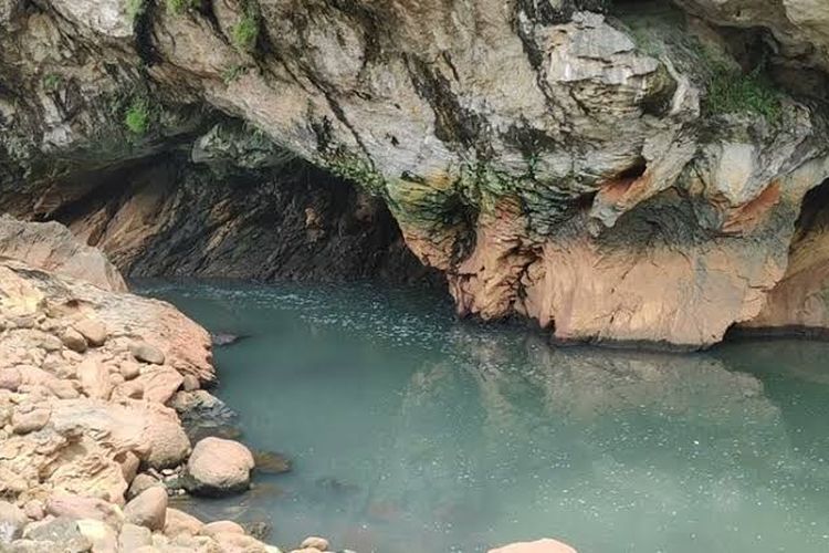 Intip Pesona Sanghyang Kenit Aliran Sungai Citarum Purba dari Bandung Barat