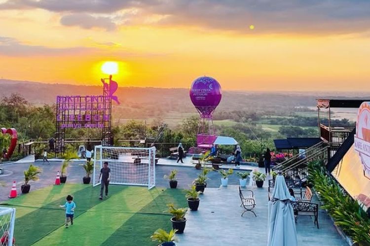 Ada Apa Saja di Bukit Cinta Anti Galau Cirebon? Ini Keseruannya!