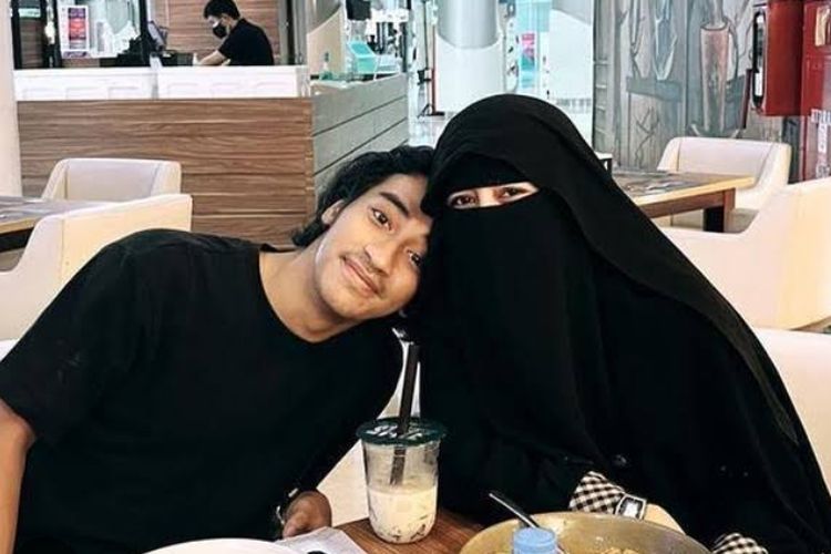 Usai Kontrover Abidzar, Umik Pipik Diduga Bagikan Tiket Gratis A Business Proposal