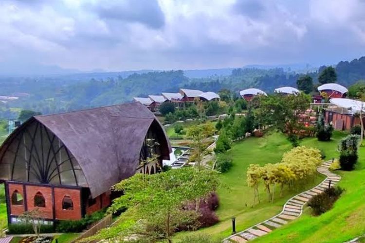 Jelajah Sevillage Puncak, Wisata Alam yang Miliki Keseruan Tak Biasa