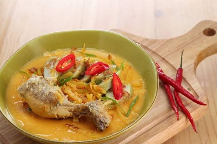 Masak Mudah Hari Ini : Resep Opor Ayam Spesial, Hidangan Lezat untuk Keluarga Tercinta