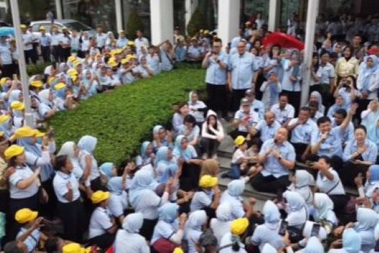 Karyawan Sritex Terancam Tak Dapat THR Usai PHK Massal, DPR RI Desak Kepastian Hak Pekerja