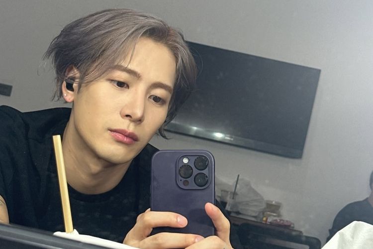 Dari Arena Anggar ke Panggung Entertainment, Biografi Jackson Wang