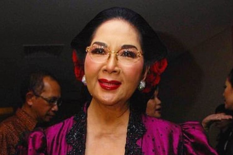 Titiek Puspa Pergi Selamanya, Inul Daratista Turut Berduka Atas Kepergiannya