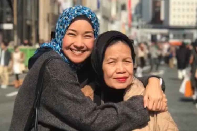 Mengenal Alya Rohali, Artis yang Tengah Didera Duka Sebab Ibunda Tercinta Berpulang