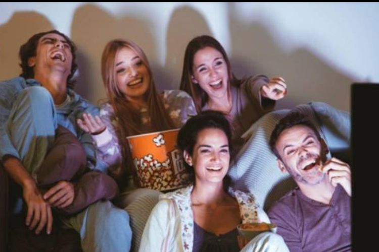 Musim Hujan Asyik! 5 Ide Kegiatan Seru di Dalam Ruangan Bersama Keluarga