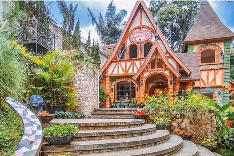 Wisata Famoso Garden, Bertualang di Negeri Dongeng yang Nyata di Bandung