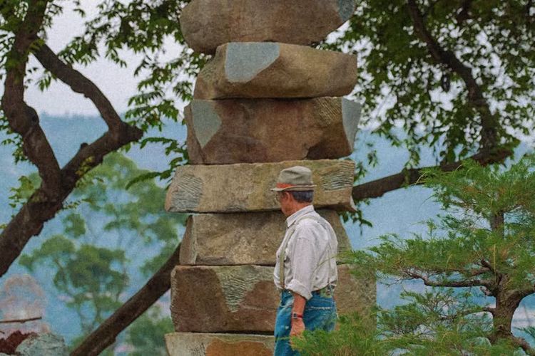 Wot Batu Bandung, Keindahan Instalasi Seni di Tengah Kesejukan Alam