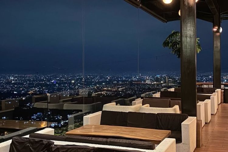 Skyline Best View Resto: Surganya Pecinta Pemandangan dan Makanan Lezat