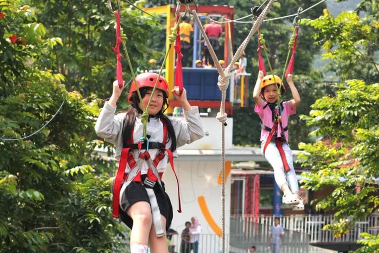 The Parlor Hills: Destinasi Liburan Keluarga Terpadu di Bandung