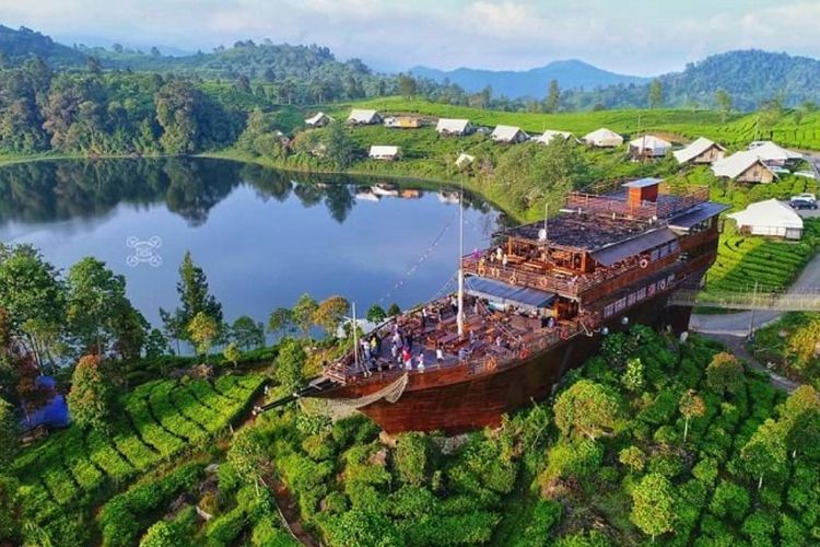 Glamping Lakeside Rancabali: Pengalaman Camping Mewah di Tepi Danau Bandung