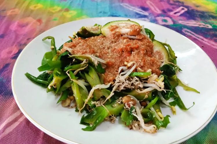 Masak Mudah Hari Ini: Resep Membuat Serombotan Khas Klungkung Bali