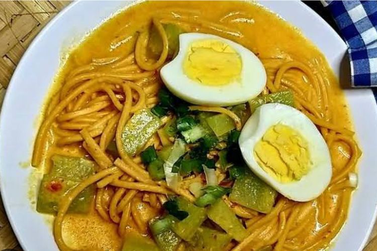 Masak Mudah Hari Ini: Resep Membuat Mie Gomak yang Pedas, Gurih, dan Mengenyangkan
