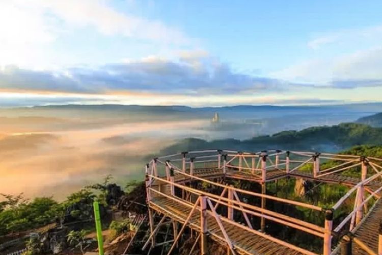 Bikin Betah, Bukit Karang Para Suguhkan Keindahan Alam Sukabumi dari Ketinggian