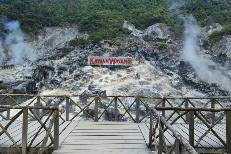 Cari Wisata Alam Buat Healing? Kawah Wayang  Pangalengan Solusinya!