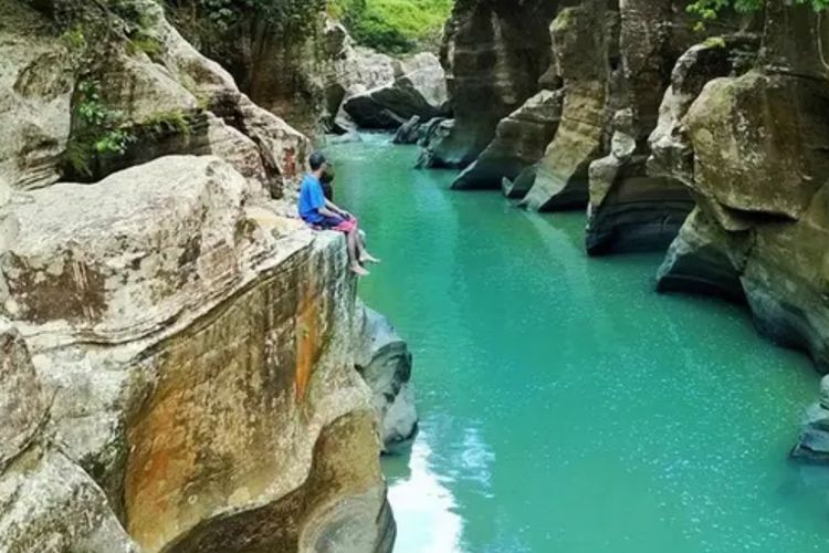 Menjelajahi Keindahan Tonjong Canyon, Replika Green Canyon di Tasikmalaya